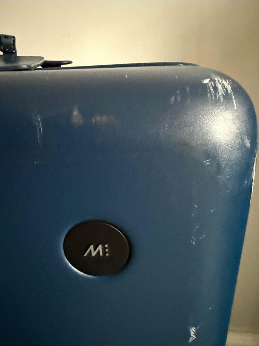 Monos Check-In Large Suitcase - Picture 2 of 8